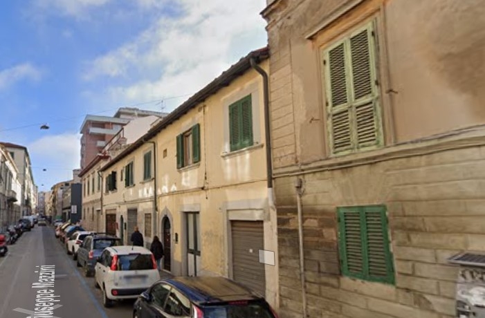 LOCALE COMMERCIALE Livorno (LI)