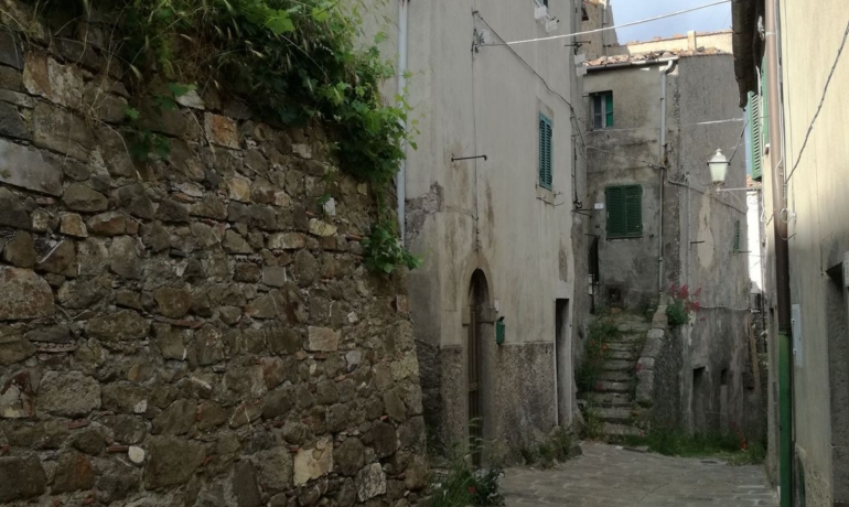 ABITAZIONE DA RISTRUTTURARE AD ARCIDOSSO