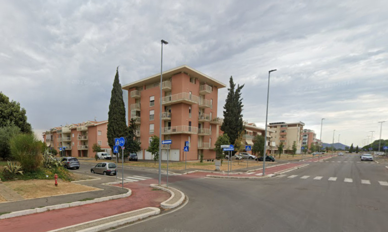 APPARTAMENTO 5,5 VANI CON SOTTOTETTO  E BOX AUTO A GROSSETO