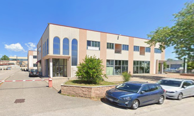 MAGAZZINO /CAPANNONE A FOLLONICA