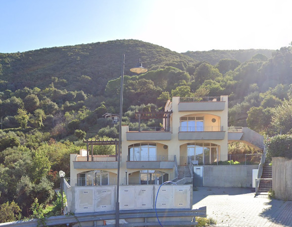 APPARTAMENTO A SCARLINO